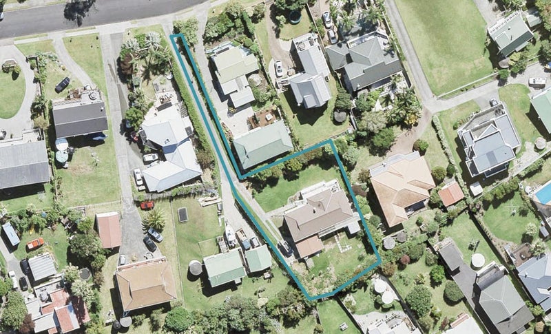 29 Pacific Parade, Army Bay, Whangaparaoa - Carousel 1