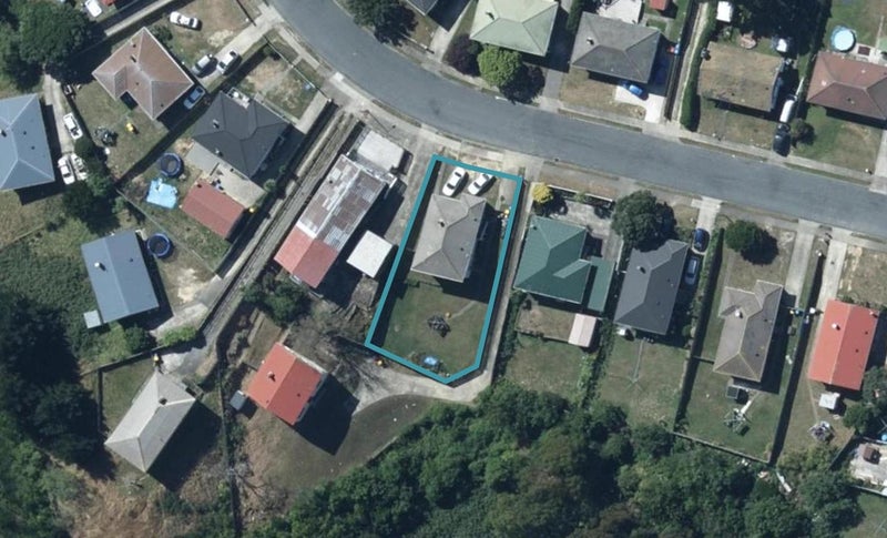 51 Beauzami Crescent, Ascot Park, Porirua - Carousel 1