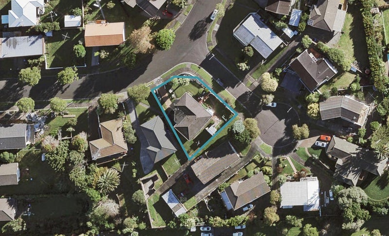 1 Penbury Place, New Windsor, Auckland - Carousel 1