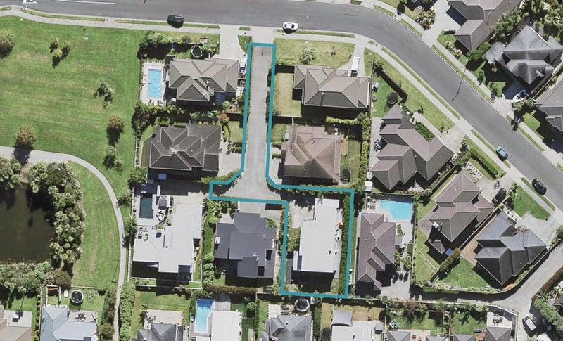 11 Huntington Park Drive, Greenhithe, Auckland - Carousel 1