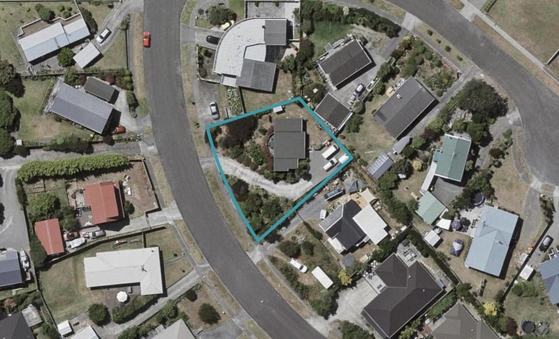 17 Campion Road, Waikanae Beach, Waikanae - Carousel 1
