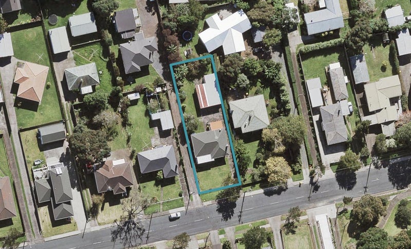 60 Taylor Road, Mangere Bridge, Auckland - Carousel 1