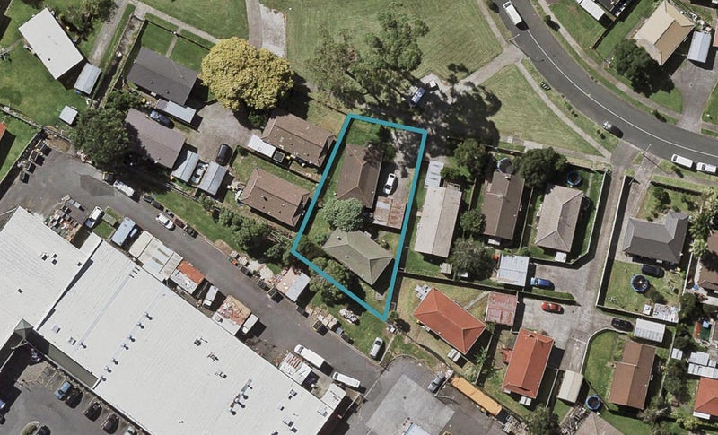 2/14 Penion Drive, Flat Bush, Auckland - Carousel 1