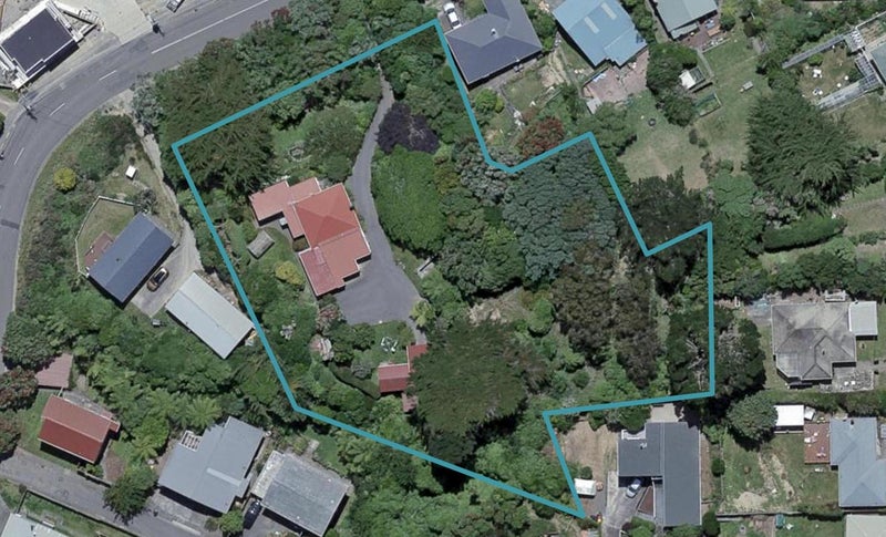 46 Glanmire Road, Newlands, Wellington - Carousel 1