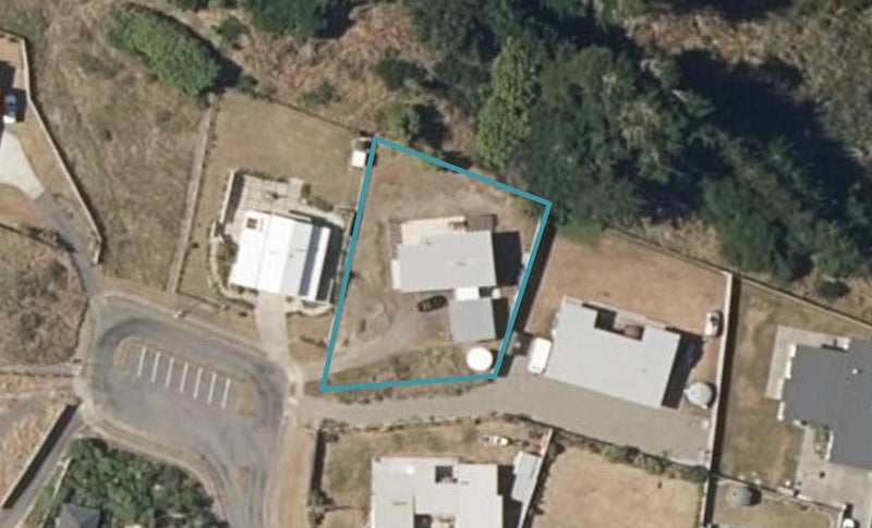 6 Mariri Place, Waitārere Beach, Levin - Carousel 1