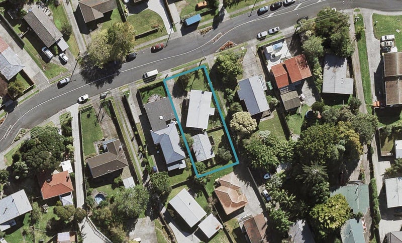 39 Ellice Road, Totara Vale, Auckland - Carousel 1