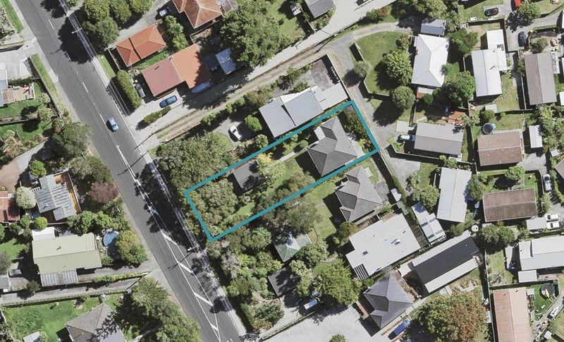 57 Kaurilands Road, Titirangi, Auckland - Carousel 1