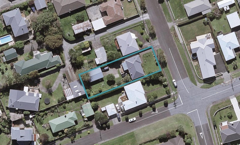 3 Truby King Street, Merrilands, New Plymouth - Carousel 1