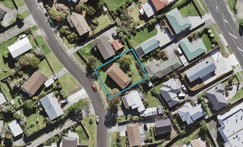 13 Edgware Road, West Harbour, Auckland - Carousel 1