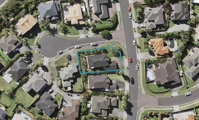 2 Errigal Close, Pinehill, Auckland - Carousel 1