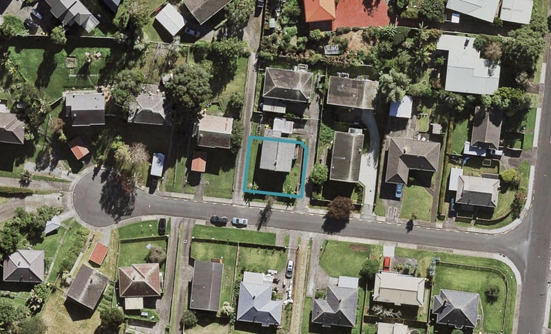 9 Kaka Street, Northcote, Auckland - Carousel 1