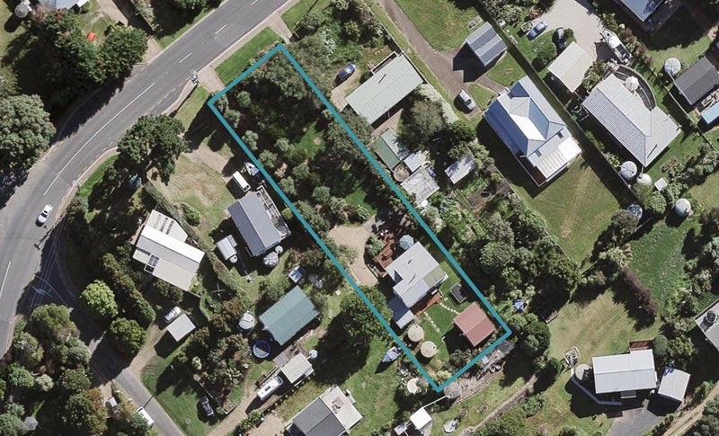 37 Onetangi Road, Onetangi, Waiheke Island - Carousel 1