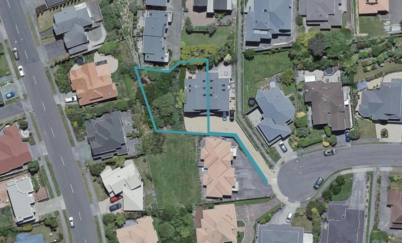 16 Corsham Grove, Churton Park, Wellington - Carousel 1