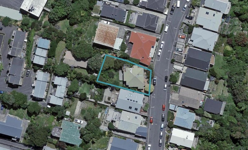 52 Overtoun Terrace, Hataitai, Wellington - Carousel 1