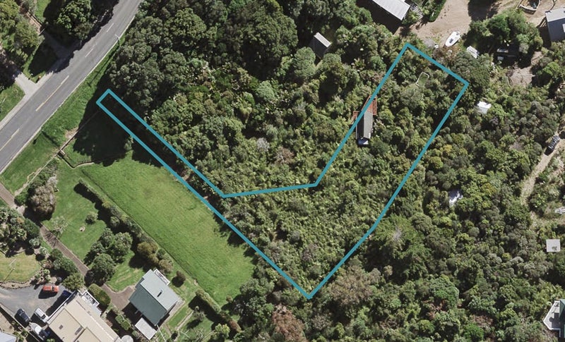 13 Onetangi Road, Onetangi, Waiheke Island - Carousel 1