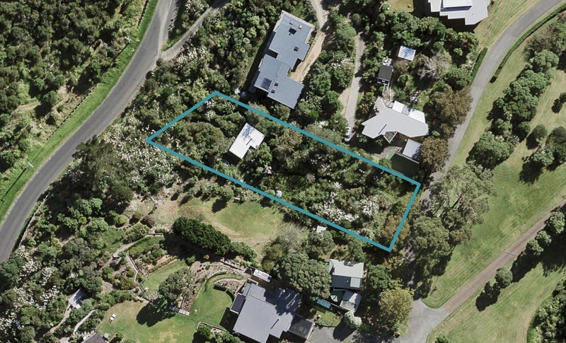 15 Great Barrier Road, Oneroa, Waiheke Island - Carousel 1