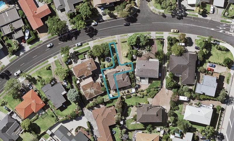 10E Prince Regent Drive, Half Moon Bay, Auckland - Carousel 1