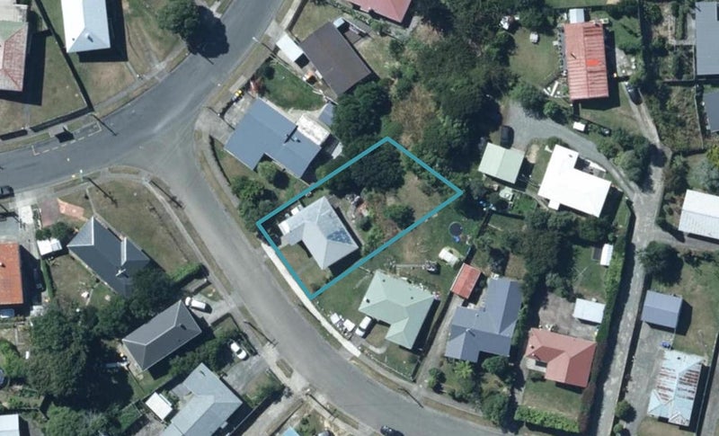 3 Cardiff Crescent, Cannons Creek, Porirua - Carousel 1