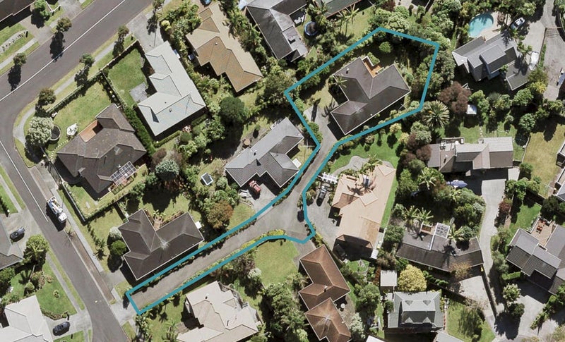 8 Cesari Place, West Harbour, Auckland - Carousel 1