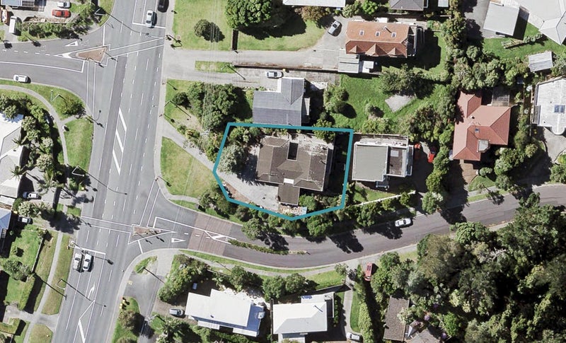 709 East Coast Road, Browns Bay, Auckland - Carousel 1