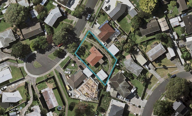10 Almay Place, Clover Park, Auckland - Carousel 1