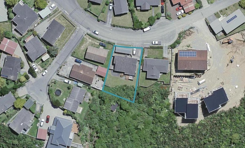 14 Cathie Place, Karori, Wellington - Carousel 1