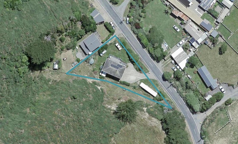 1011 Makara Road, Karori - Carousel 1