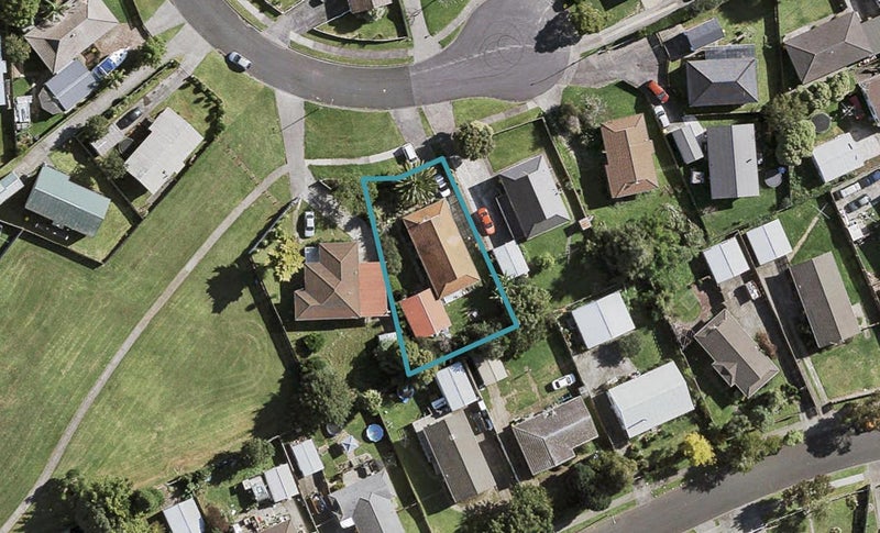 19 Melleray Place, Randwick Park, Auckland - Carousel 1