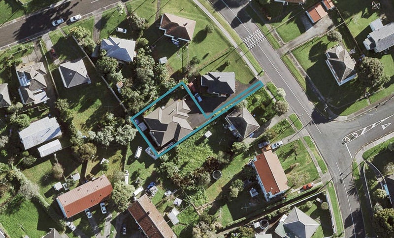 4 Roseman Avenue, Mount Roskill, Auckland - Carousel 1