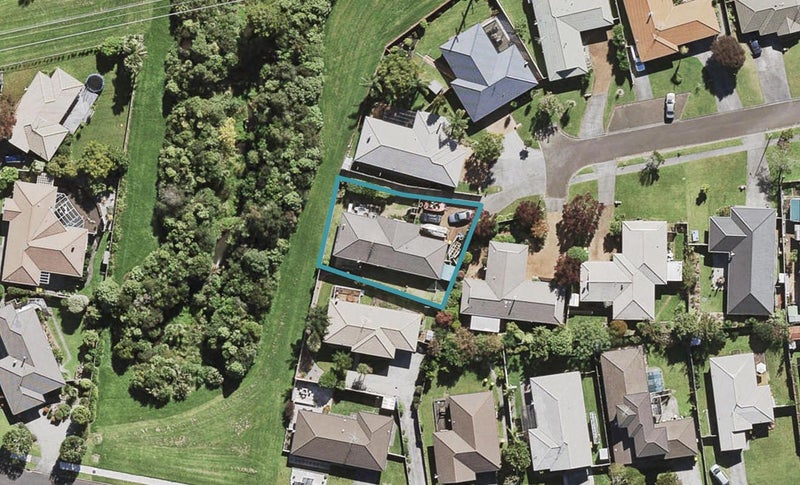 10 Trinity Place, Albany, Auckland - Carousel 1