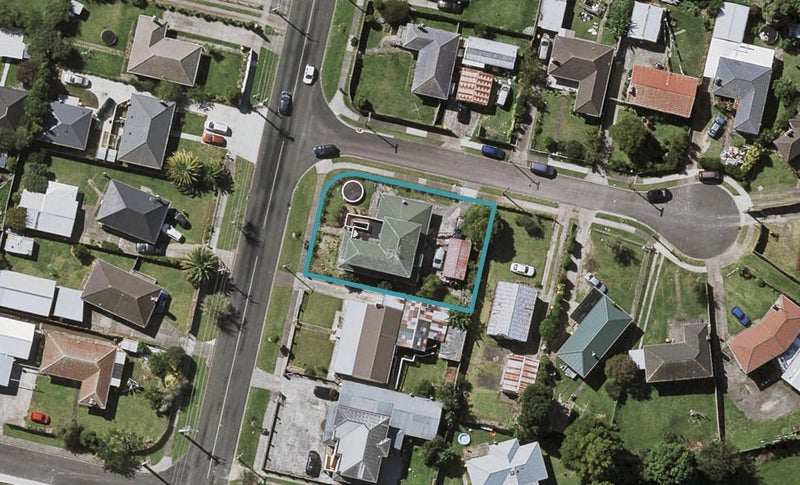 67 Hills Road, Otara, Auckland - Carousel 1