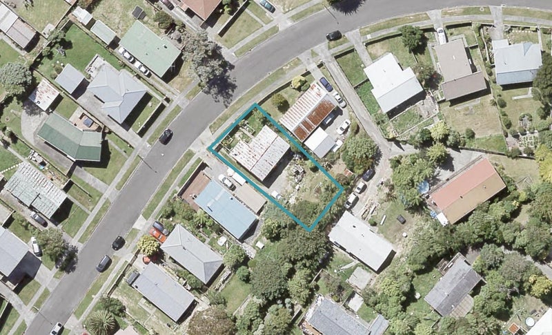 16 Antrim Crescent, Wainuiomata, Lower Hutt - Carousel 1