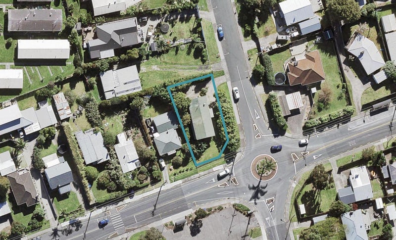 218 Beach Haven Road, Beach Haven, Auckland - Carousel 1