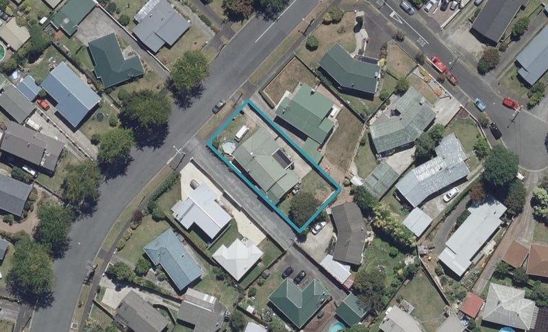 46 Garden Heights Avenue, Glenview, Hamilton - Carousel 1