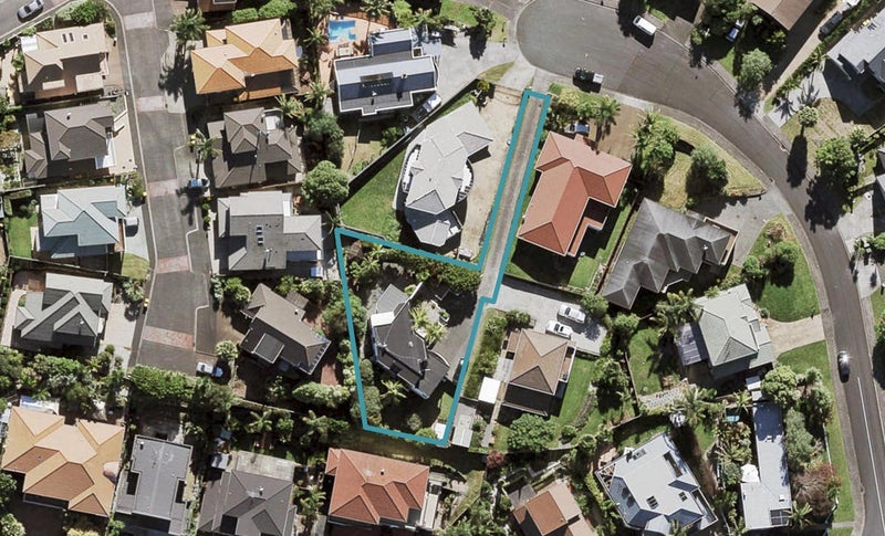 12 Westergrove Place, West Harbour, Auckland - Carousel 1