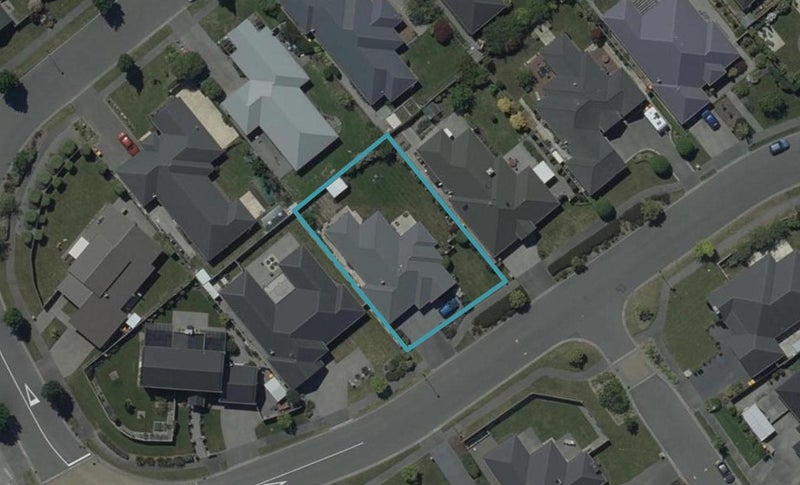 9 Broken Run, Wigram, Christchurch - Carousel 1