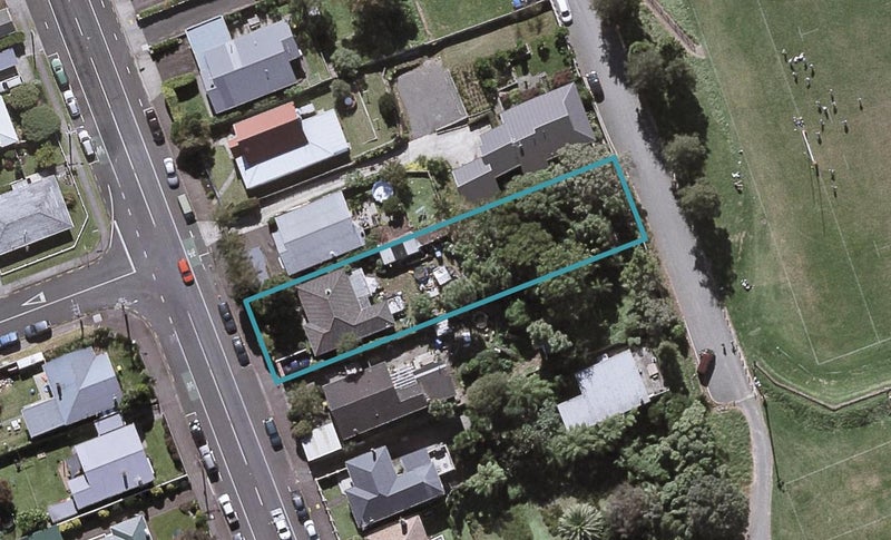 205 Carrington Street, Vogeltown, New Plymouth - Carousel 1