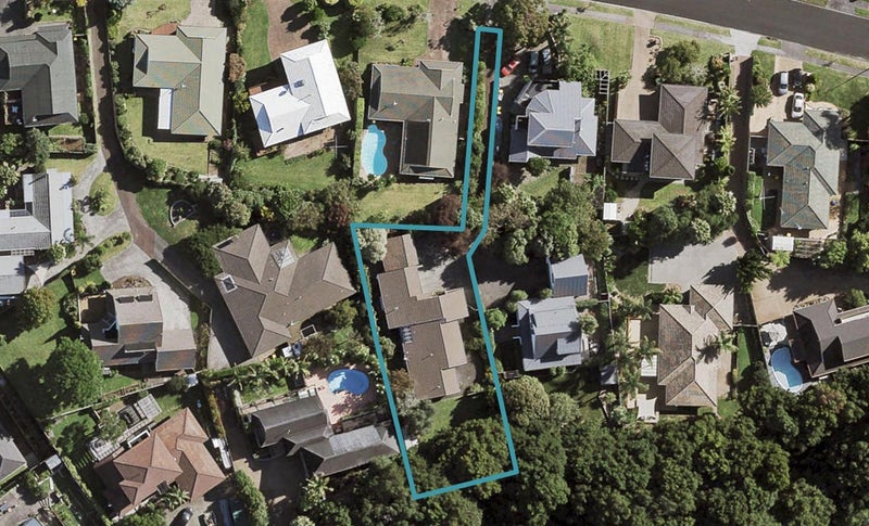 19 Kuripaka Crescent, The Gardens, Auckland - Carousel 1
