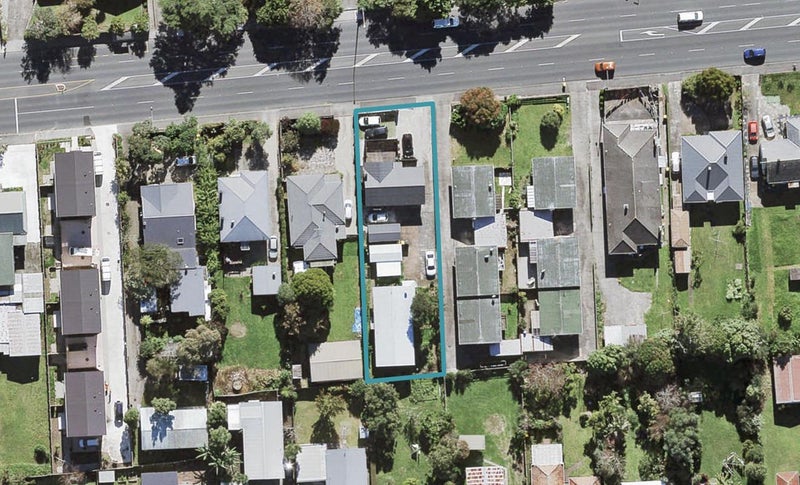 3208B Great North Road, New Lynn, Auckland - Carousel 1