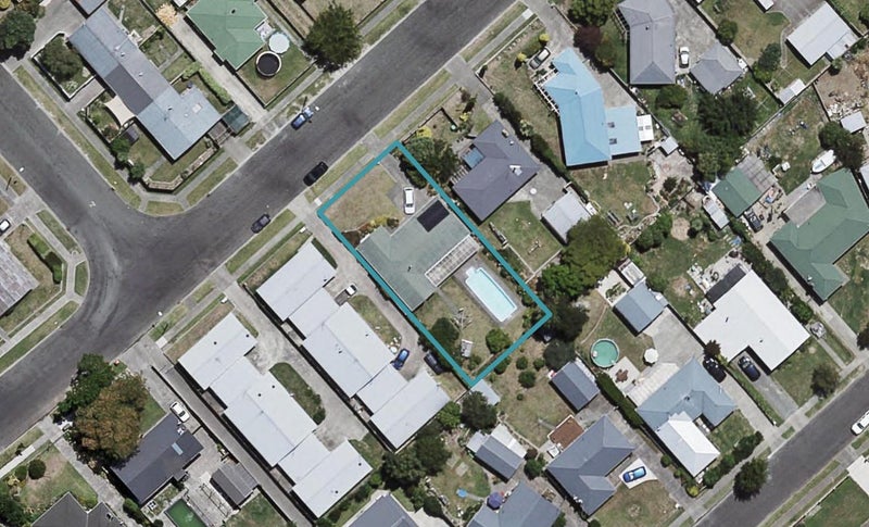 21 Clarence Cox Crescent, Pirimai, Napier - Carousel 1