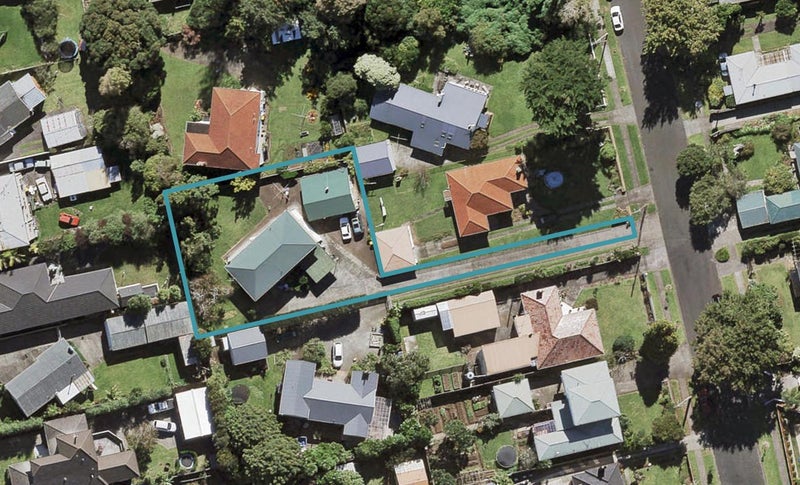24 Scott Avenue, Mangere Bridge, Auckland - Carousel 1