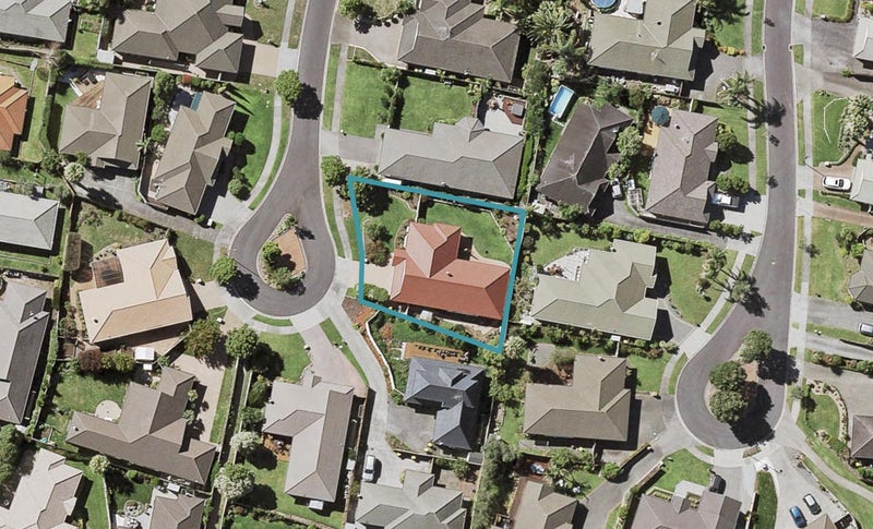 16 Moycullien Lane, East Tamaki Heights, Auckland - Carousel 1