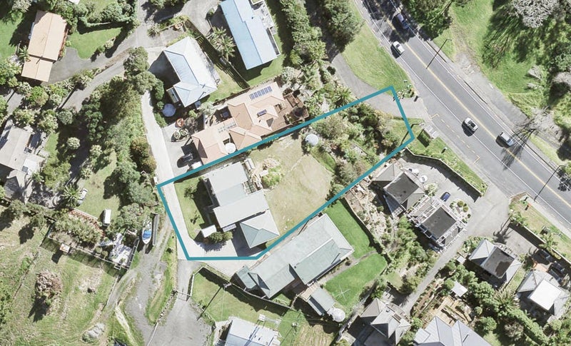 487 Whangaparaoa Road, Stanmore Bay, Whangaparaoa - Carousel 1