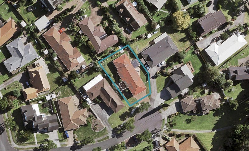 16 Reynard Terrace, Conifer Grove, Takanini - Carousel 1