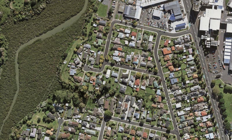 10 Lansdown Avenue, Papatoetoe, Auckland - Carousel 1