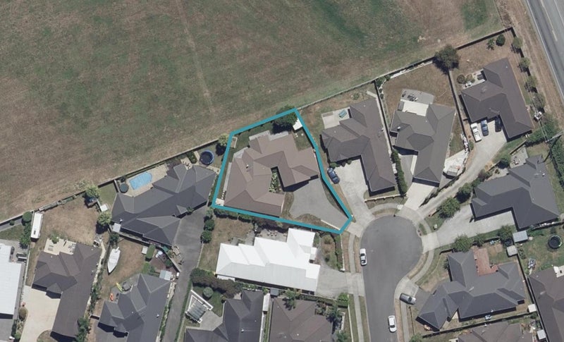 5 Shirley Place, Huntington, Hamilton - Carousel 1