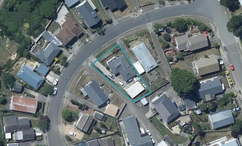 7 Japonica Crescent, Ranui, Porirua - Carousel 1