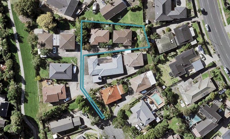 2/19 Birman Close, Half Moon Bay, Auckland - Carousel 1