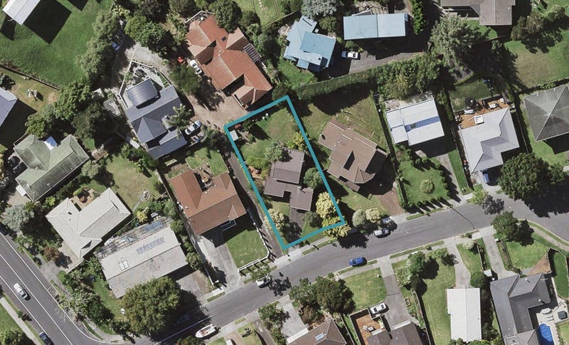 10 Kissling Place, Saint Johns, Auckland - Carousel 1