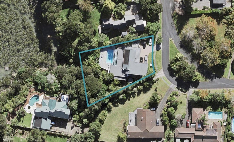14 Kingfisher Grove, Greenhithe, Auckland - Carousel 1